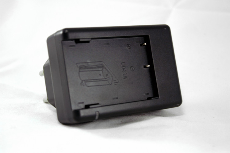 Сетевое зарядное устройство PowerPlant Nikon EN-EL3, EN-EL3e, NP-150 Slim