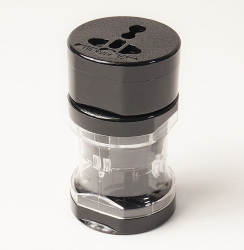 Универсальный дорожный сетевой переходник PowerPlant 220V 10A